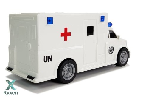 Auto Ambulans z napędem Karetka Pogotowia 1:20 z dźwiękiem LEAN TOYS