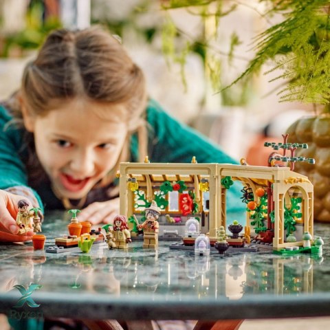 Klocki harry potter 76445 zamek hogwart: zajęcia z zielarstwa LEGO