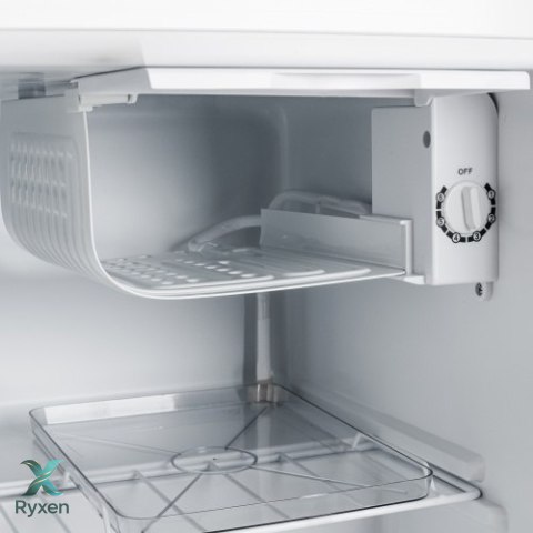 AD 8096 white Wolnostojąca lodówka podblatowa 45l | metalowe drzwi | 6-stopniowa regulacja | agregatowa | biała ADLER