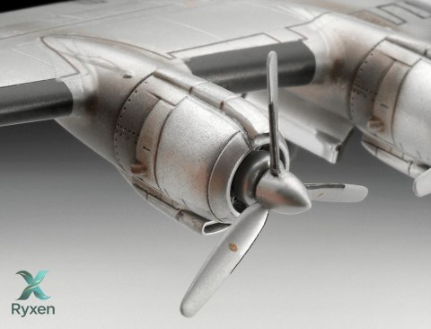 Model plastikowy lockheed l.1049g super constellation lufthansa REVELL
