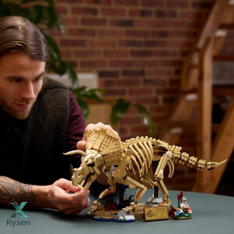 Klocki jurassic world 77985 szkielety dinozaurów: triceratops LEGO