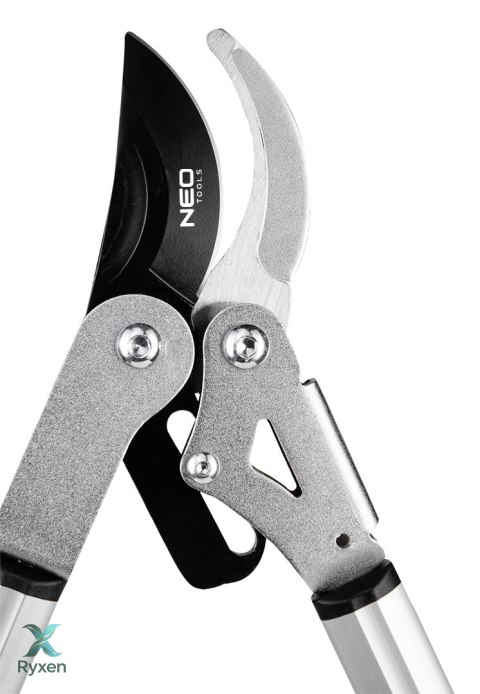 Sekator do gałęzi by-pass 710 mm, zakres do 45 mm, przekładnia zwiększajaca siłe nacisku o 30% NEO TOOLS