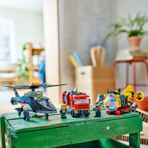 Klocki city 60462 zestaw z helikopterem, wozem strażackim i łodzią LEGO