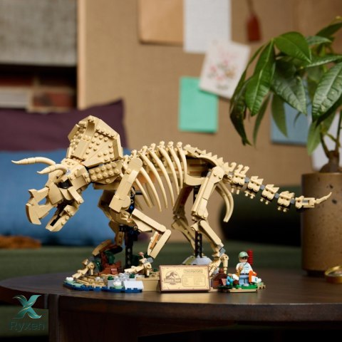 Klocki jurassic world 77985 szkielety dinozaurów: triceratops LEGO