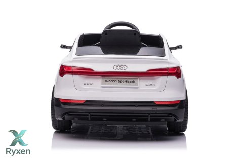 Auto Na Akumulator Audi E- Tron Białe QLS-6688 Światła LED MP3
