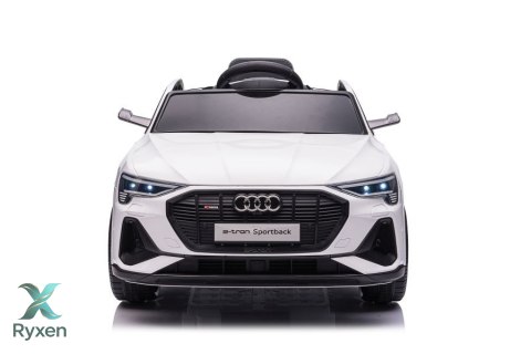 Auto Na Akumulator Audi E- Tron Białe QLS-6688 Światła LED MP3