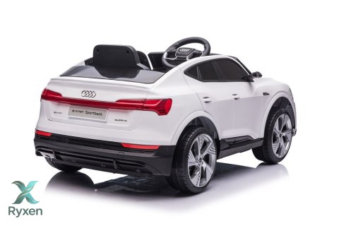 Auto Na Akumulator Audi E- Tron Białe QLS-6688 Światła LED MP3