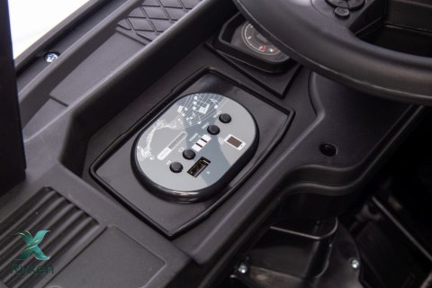 Auto Na Akumulator Scania 500R HL698 Czarne 4x4