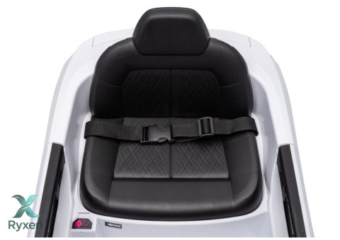 Pojazd Na Akumulator Audi A5L HL788 Biały