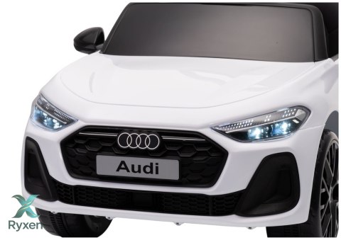 Pojazd Na Akumulator Audi A5L HL788 Biały