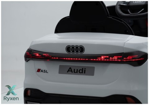 Pojazd Na Akumulator Audi A5L HL788 Biały