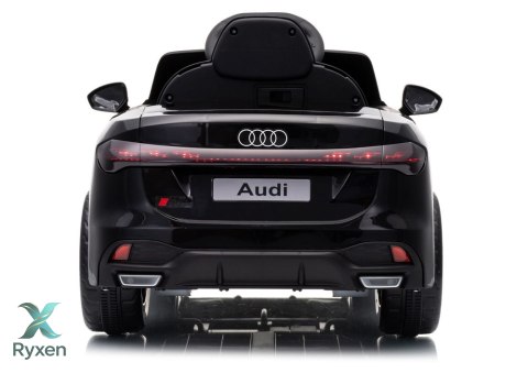 Pojazd Na Akumulator Audi A5L HL788 Czarny