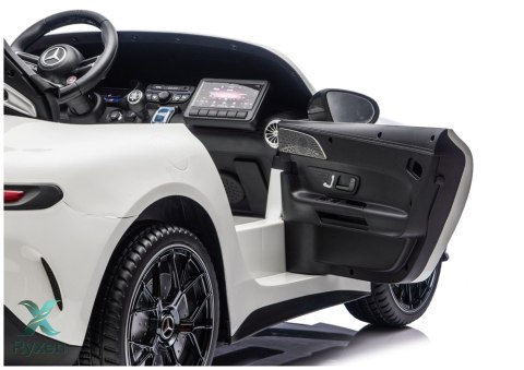 Pojazd Na Akumulator Mercedes AMG DK-GT63 24V Biały