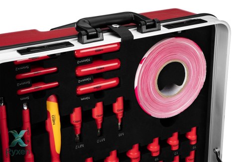 Zestaw narzędzi izolowanych do naprawy aut elektrycznych i hybrydowych 51 el. NEO TOOLS
