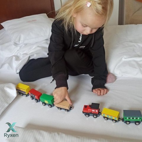 Kolejka drewniana- pociąg 12szt. Kruzzel 23522 KRUZZEL